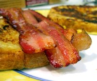 bacon on sandwich