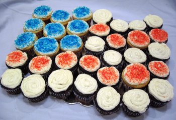 flag cupcakes