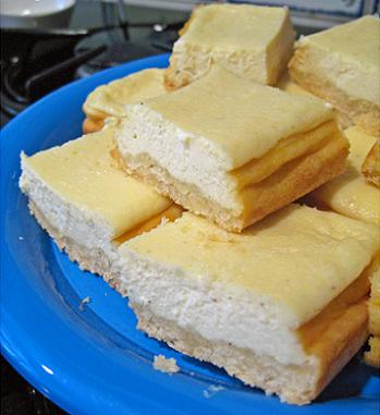 vanilla cheesecake bars