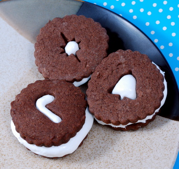 Mexican Hot Chocolate Linzer Cookies