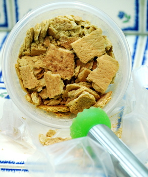 How to make graham cracker crumbs