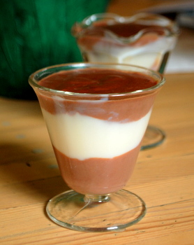 Chocolate and Vanilla Pudding Cups