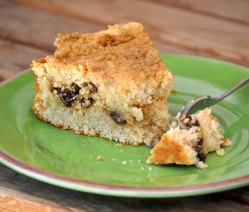 Oatmeal Raisin Cookie Coffee Cake