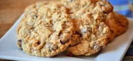Whole Wheat Oatmeal Chocolate Chunk Cookies