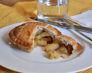 Mini Apple Pie, innards