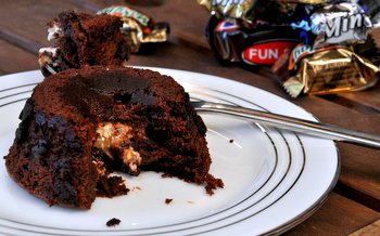 Molten Chocolate Cake with Snickers