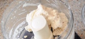 How to make a pie crust in the food processor (video)