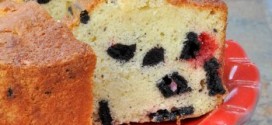 Candy Cane Oreo Pound Cake