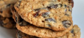 Whole Wheat Dark Chocolate Chip Oatmeal Cookies with Dried Cranberries