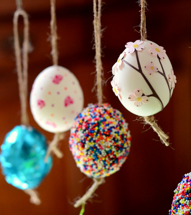Baking Bites for Craftsy: How to Make Hollow Easter Egg Ornaments