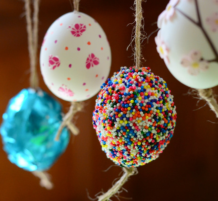 How to Make Sprinkle-Covered Easter Eggs
