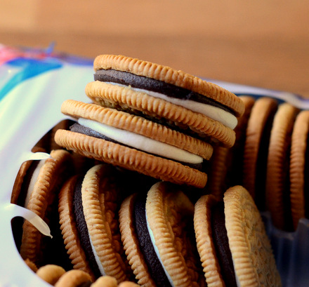 Limited Edition S'mores Oreos, reviewed