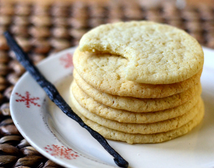 Big, Chewy Vanilla Sugar Cookies