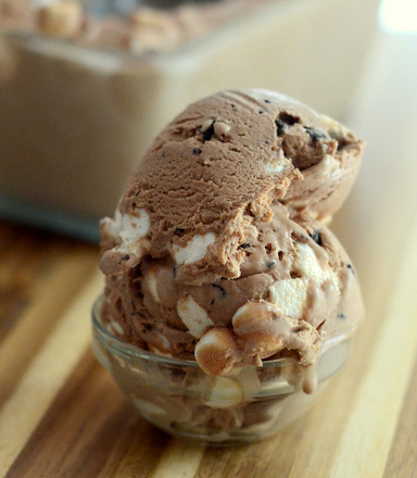 Mocha Marshmallow Chip Ice Cream