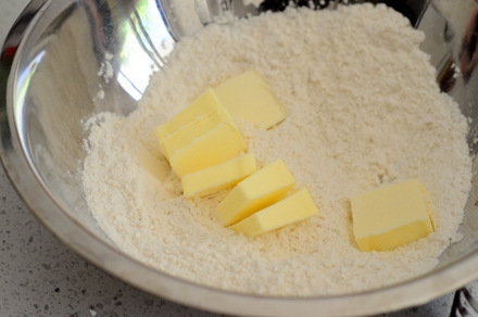What is the Best Way to Cut Butter into Flour? 
