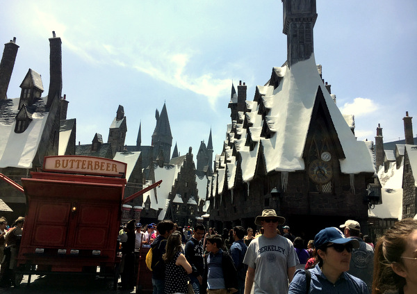Lunch in Hogsmeade at the Wizarding World of Harry Potter