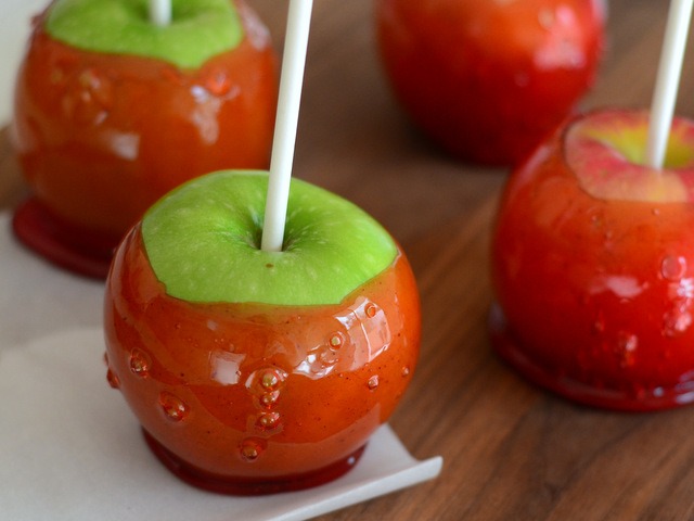 Baking Bites for Craftsy: DIY Candied Apples
