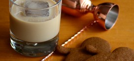 Gingerbread Cookies n’ Cream, a Holiday Cocktail