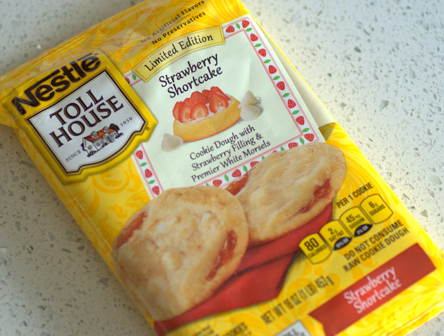 Nestle Tollhouse Strawberry Shortcake Cookie Dough, reviewed