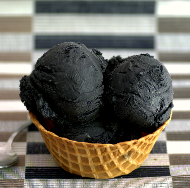 How to Make Goth Ice Cream at Home with Activated Charcoal