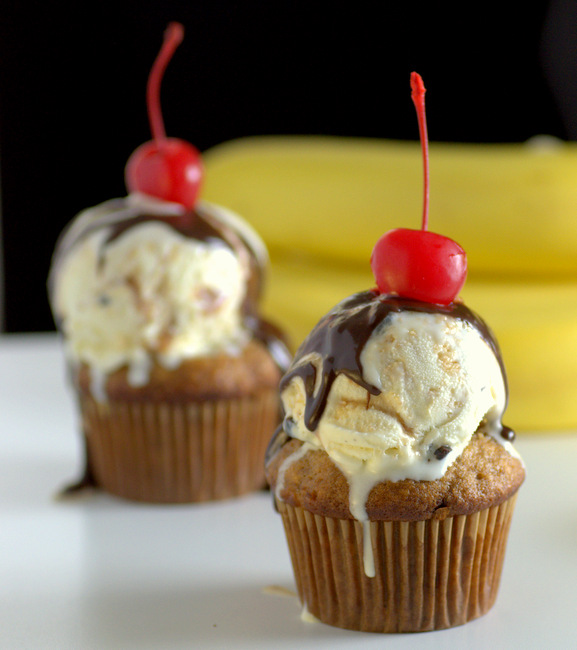 Banana Ice Cream Sundae Cupcakes
