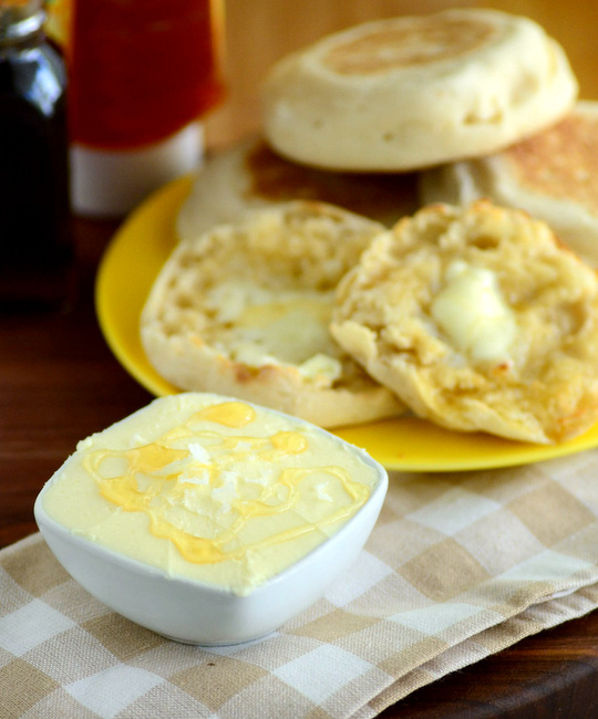 How to Make Honey Butter from Scratch