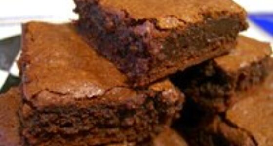 Cut cleanly through brownies