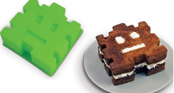 Retro Arcade Cake Pan