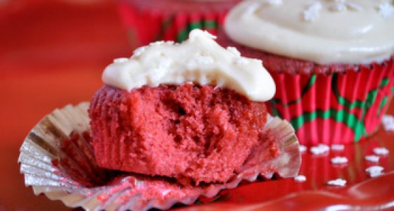 Eggnog Red Velvet Cupcakes