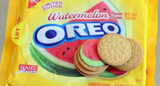 Limited Edition Watermelon Oreos, reviewed