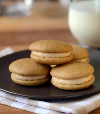 Brown Sugar Whoopie Pies with Dulce de Leche Filling - Baking Bites