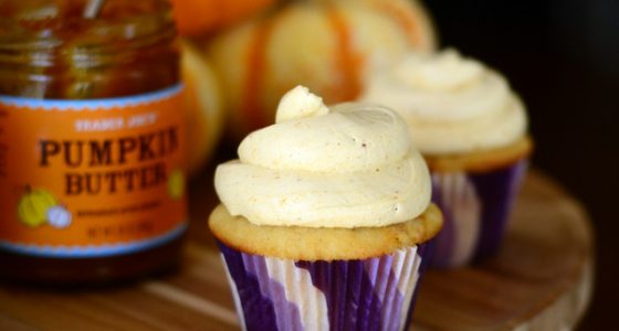 Pumpkin Butter-Swirled Cupcakes with Pumpkin Buttercream
